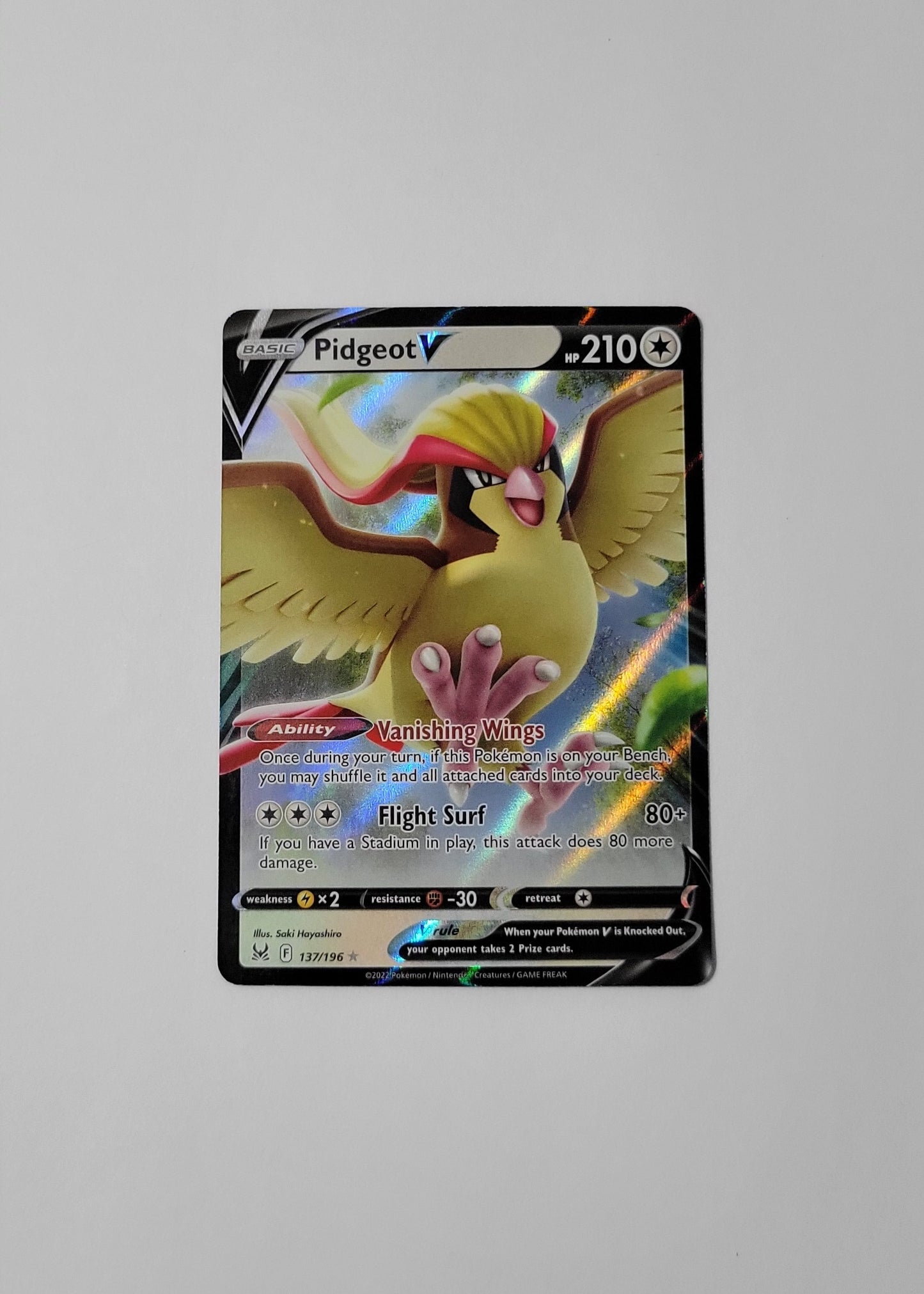 Pidgeot V 137/196 - Lost Origin