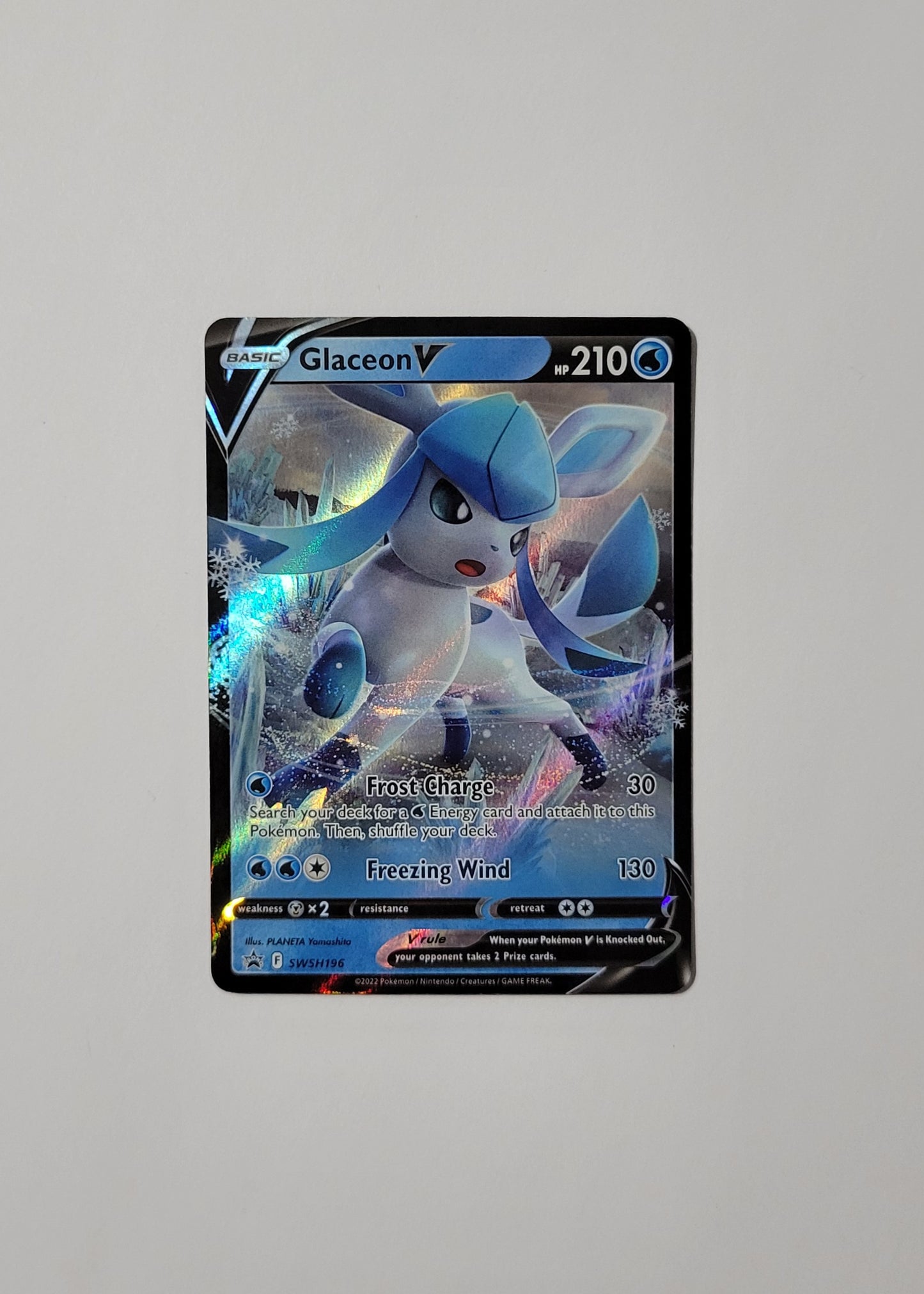 Glaceon V SWSH196 - Black Star Promo
