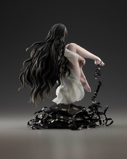 (Pre-Order) Kotobukiya: Sadako - Sadako Bishoujo Statue (Reissue) 1/7 Scale Figure